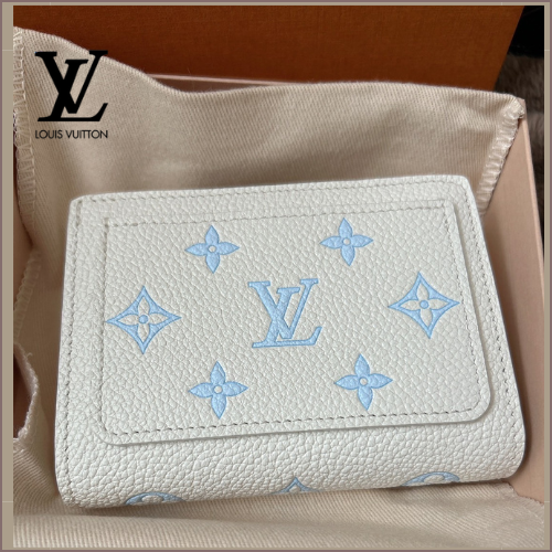 【日本限定♪】LV ポルトフォイユ・クレア 大人カラー